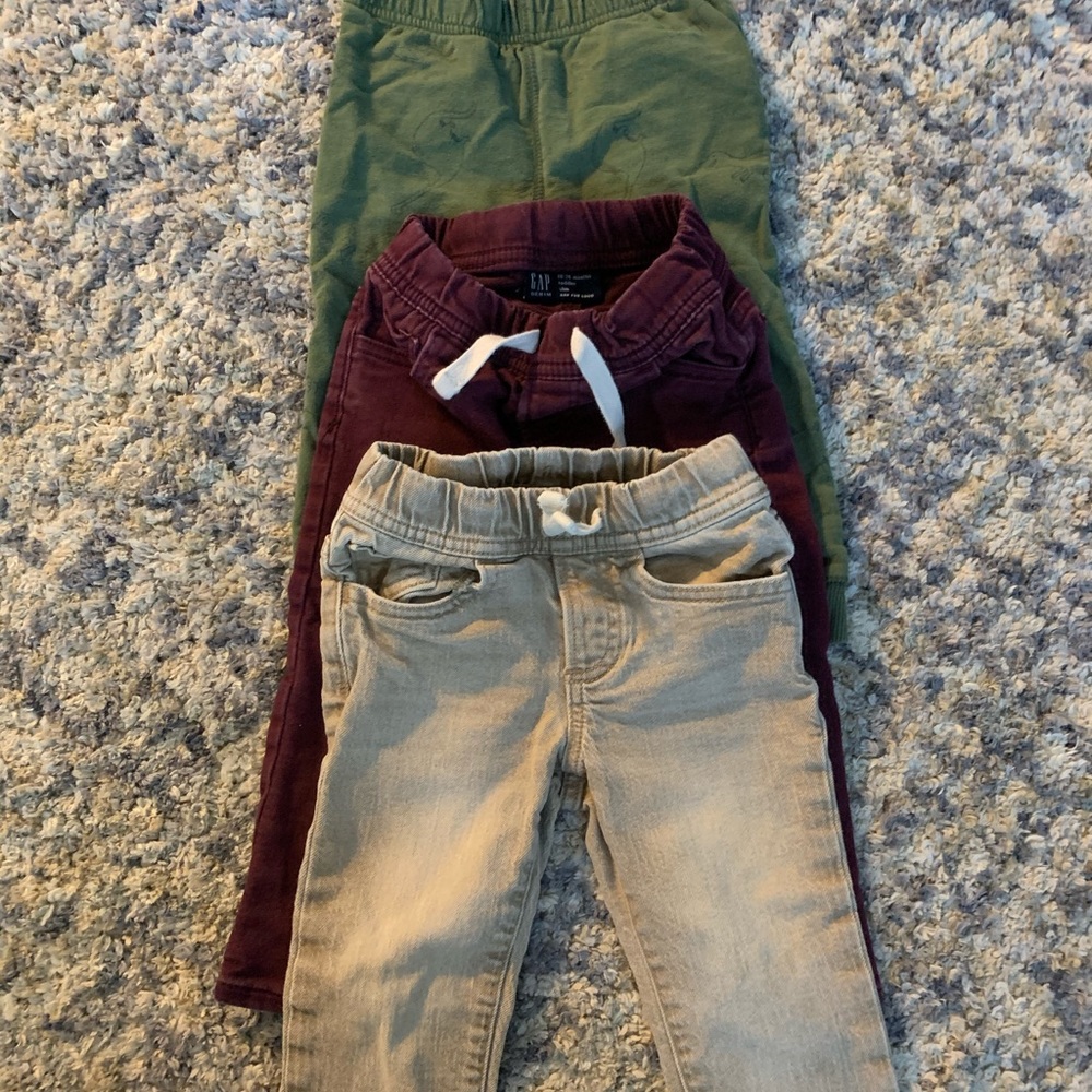 Lots of boys pants 18-24 mo and 2T x3